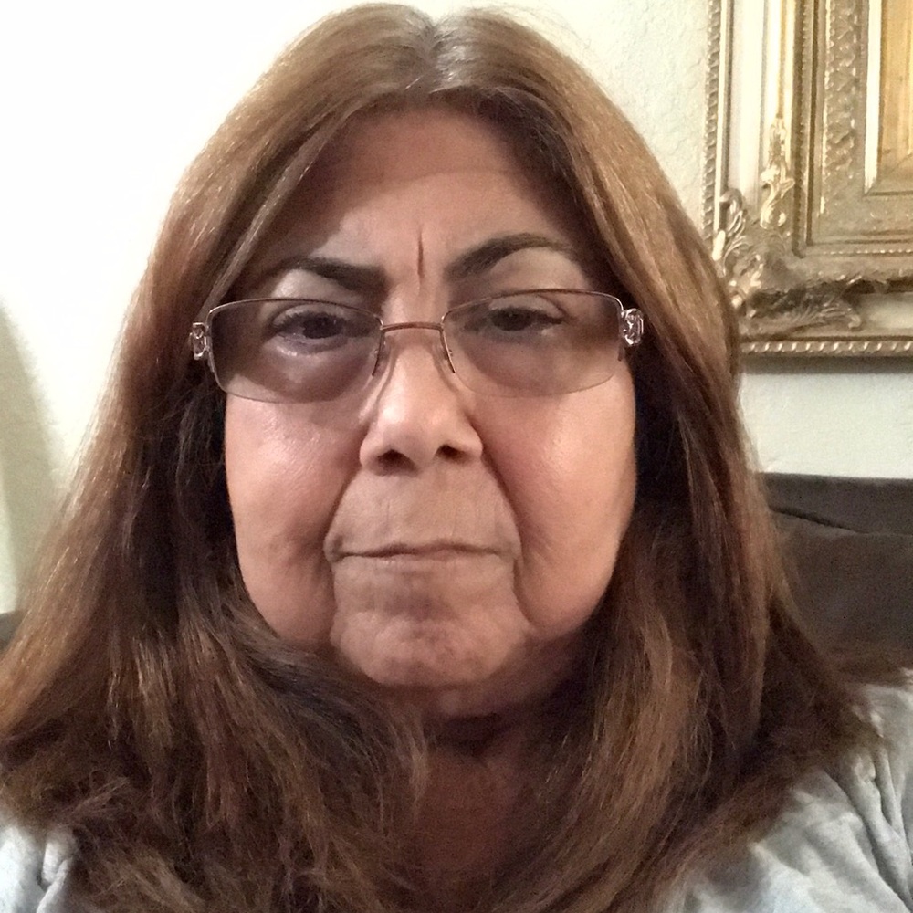 Meet your Posher, Gloria a